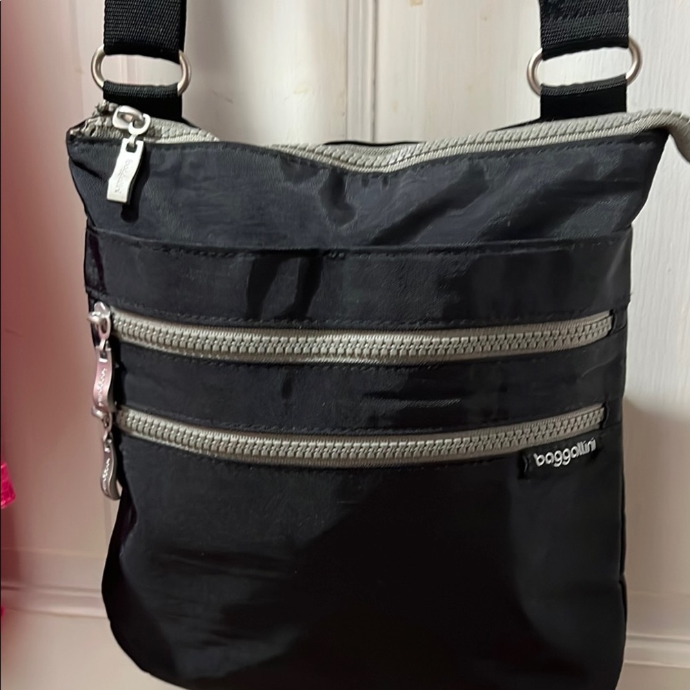 Baggallini Black Crossbody. Excellent condition, used twice.